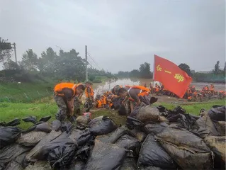 哪里有需要,哪里就有子弟兵1