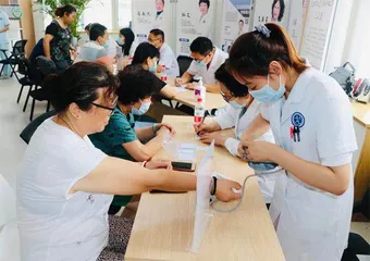 天津市和平区:进群众门唠家常解难题1