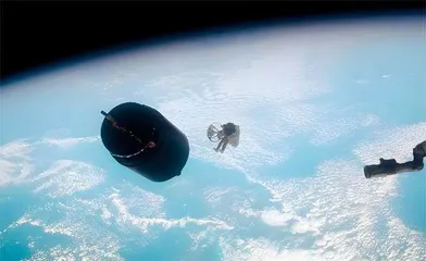 太空行走5