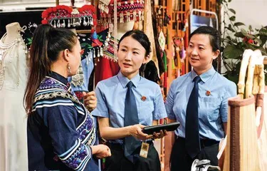 让指尖非遗绣出幸福之花