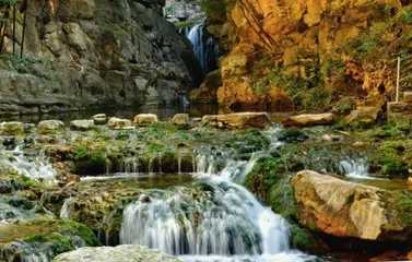 山间水边“蛇”地名
