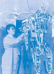 人形机器人100 YEARS5