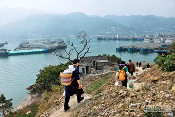 地理：金沙江拢聚起高山盆地4