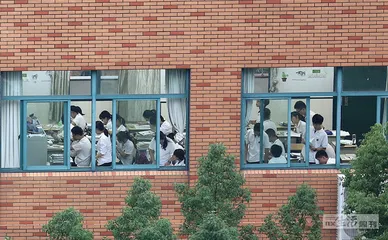 竞赛生坠楼背后：一条失衡的升学道路1