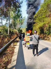 一辆农村公交车起火之后