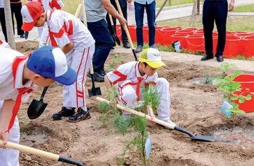 “深入推进大规模国土绿化行动”2