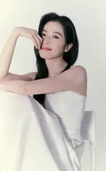 周雨彤：总不说“爱”，我们就会忘记如何表达