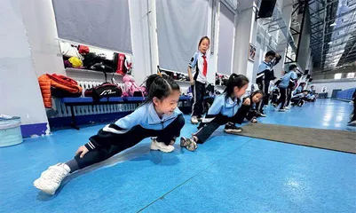 保中学校 擦亮短道速滑这张城市名片(上)2
