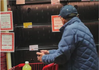 关税阴影下，荒诞的蛋荒