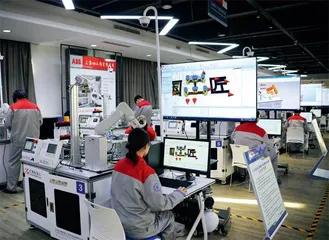 国家轨道交通装备行业产教融合共同体:培育高铁行业大国工匠1