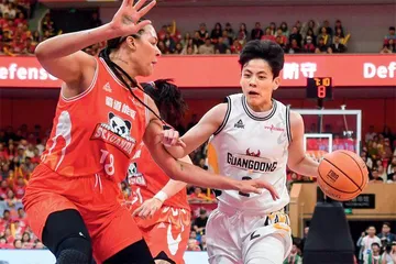 广东女篮再登顶1