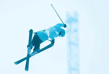 “冰雪女斗士”李方慧的亚冬会首金之路