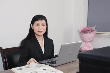 “钢铁女侠”丁文红 
