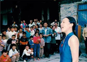 “她不忘本,才超脱流行成为经典”3