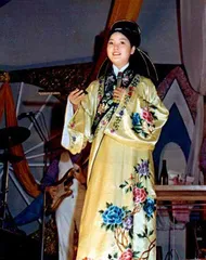 “她不忘本,才超脱流行成为经典”4