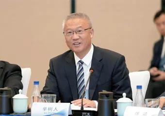 辛树人与恒丰银行的“爬坡过坎”1