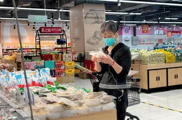 让人民群众吃得放心吃得健康1