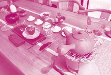  Stove-boiled Tea: Experience Traditional Chinese Tea Culture  围炉煮茶：感受中国传统茶文化 