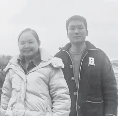 插画师与“负二代”：烟火氤氲打捞生命星光