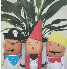 鸡蛋人偶排排坐