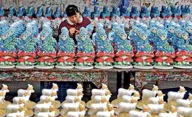 胡晓炼：国际贸易投资格局三个再平衡