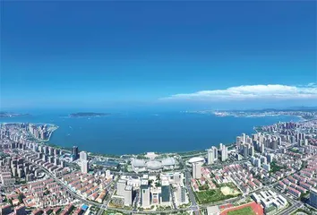 让爱国主义精神扎根心灵深处