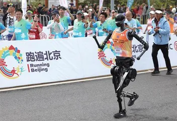 人形机器人产业加速跑