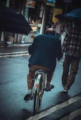 『背』后的故事