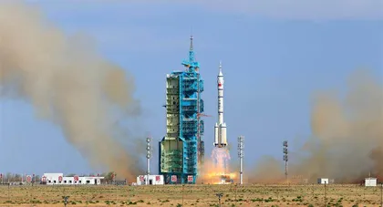 神舟二十号载人飞船发射成功1