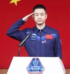 逐梦苍穹启新程记神舟二十号航天员乘组1