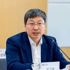 坚决防范化解金融风险