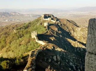 乌龙沟畔长城影，白石口边岁月痕