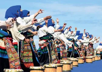圣湖迎客