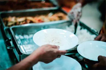一所乡镇初中的“校园餐”反腐记