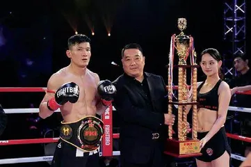 在魔都学打拳，教练还是“金腰带”1