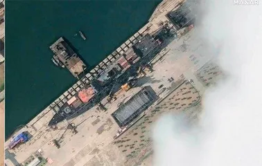 朝鲜新型驱逐舰下水事故背后1