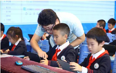 致知、追随、践行， 构建乐学慧行的教育生态