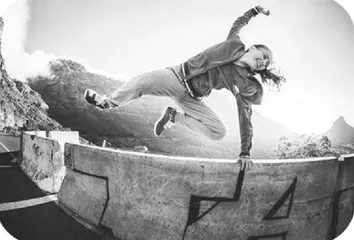 Parkour around a city跑酷
