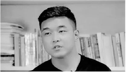 New generation of waste recyclers go online to change“废品王”的新奇之旅
