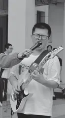 An Inspirational Story for Modern Youth 一位新时代青少年的励志故事