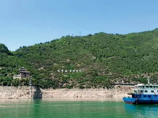 塔影轻舟过 信号越万山3