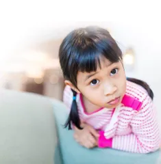 斜视与孩子教室座位有关吗