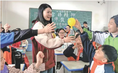 建设教育强国 教育工作者责任在肩