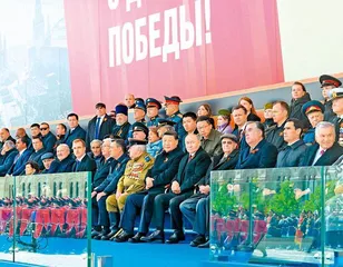 习近平出席俄罗斯纪念苏联伟大卫国战争胜利80周年庆典