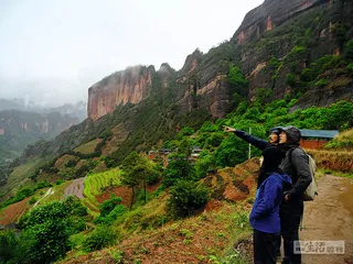 云南的“黎明”攀岩：肉身在岩壁起舞1