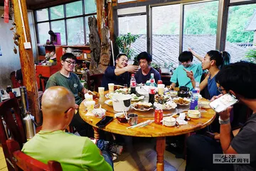 云南的“黎明”攀岩：肉身在岩壁起舞7