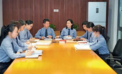 蓄谋已久的“亲情围猎”