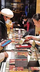 创始人身家逼近美团王兴，老铺黄金何以撑起千亿市值2
