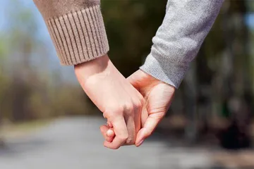 我们在爱中遇见自己
