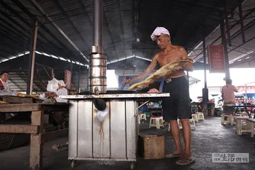 在中缅边境县城赶大集2